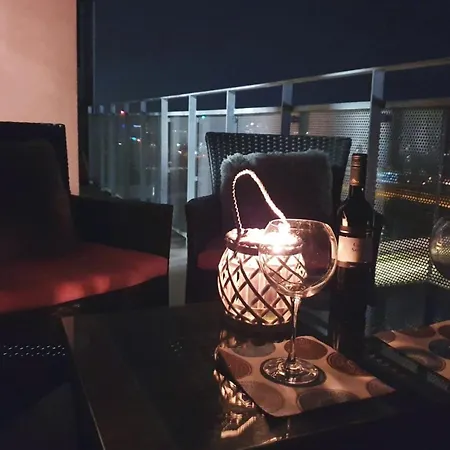 Hermes & 2 Free Garage Secured Parkings Apartman