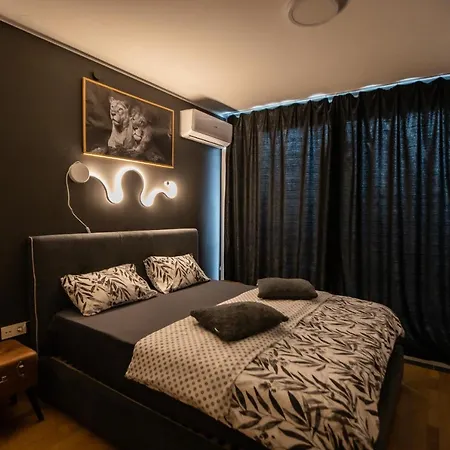 Hermes & 2 Free Garage Secured Parkings *