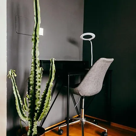 Апартаменти Hermes & 2 Free Garage Secured Parkings Любляна