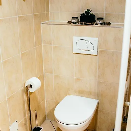 Апартаменти Hermes & 2 Free Garage Secured Parkings Любляна