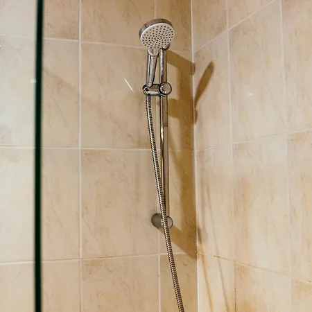 Апартаменти Hermes & 2 Free Garage Secured Parkings *